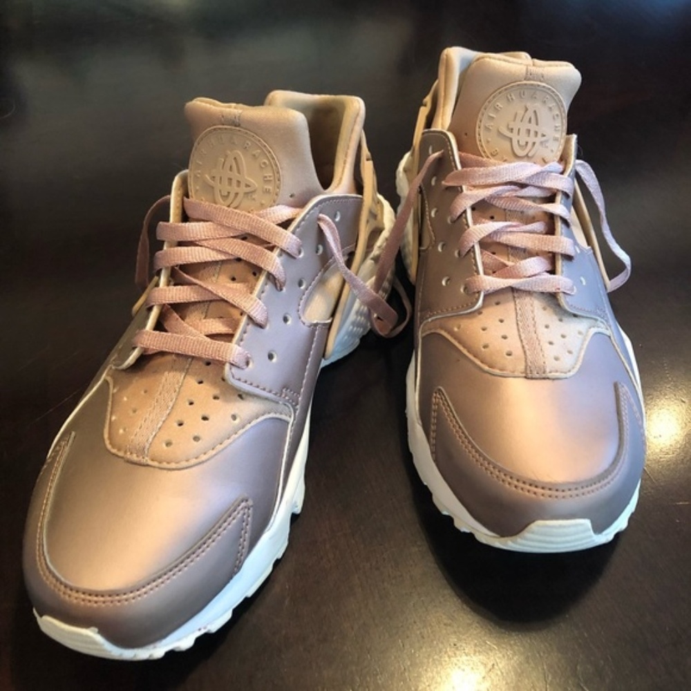ROSE GOLD Limited Edition Huarache Nike RED BRONZE